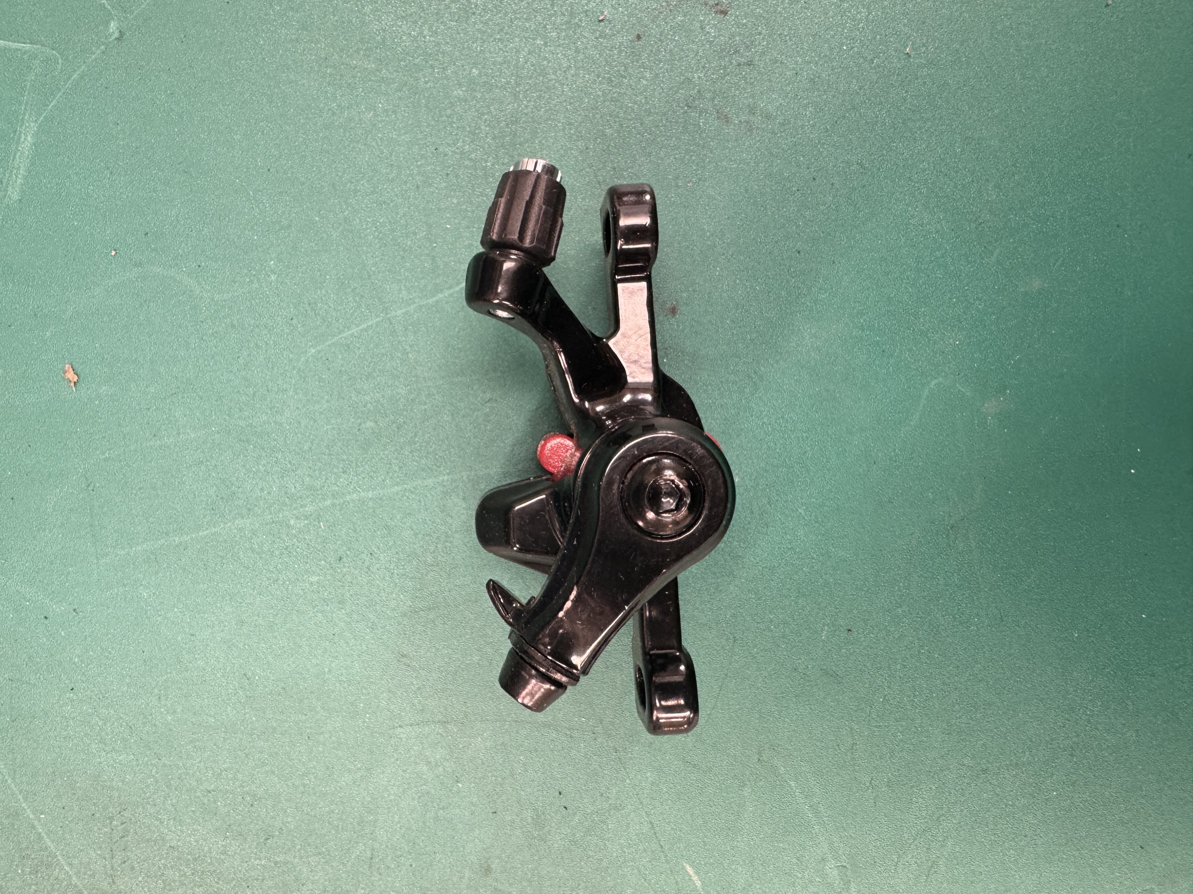 T8 Rear Brake Pads Mechanism